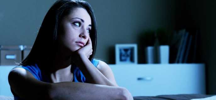 Факторы, вызывающие бессонницу, и способы избавиться от нее