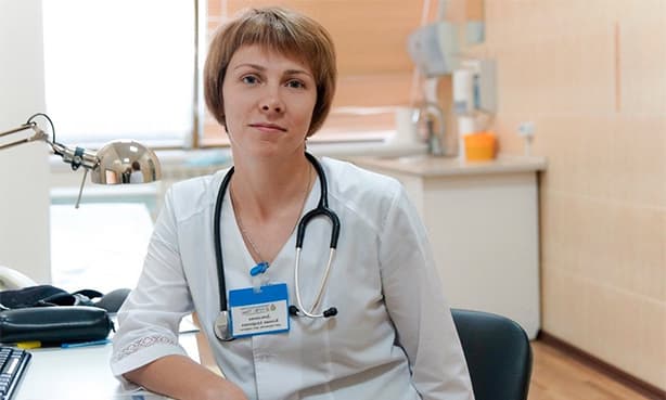 Врач невролог