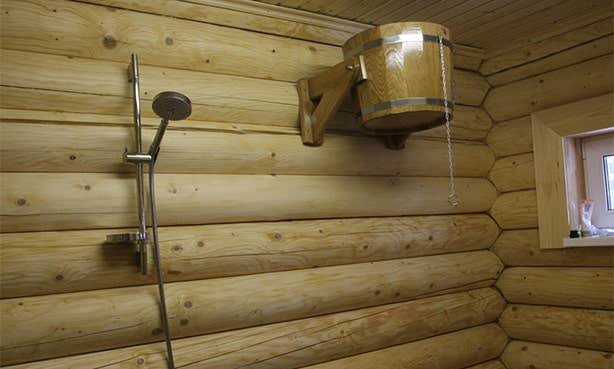 Душ в бане