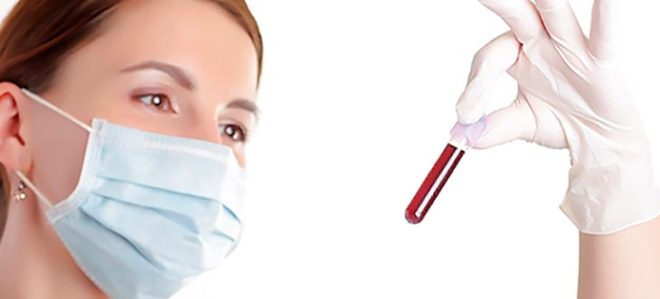 врач и пробирка