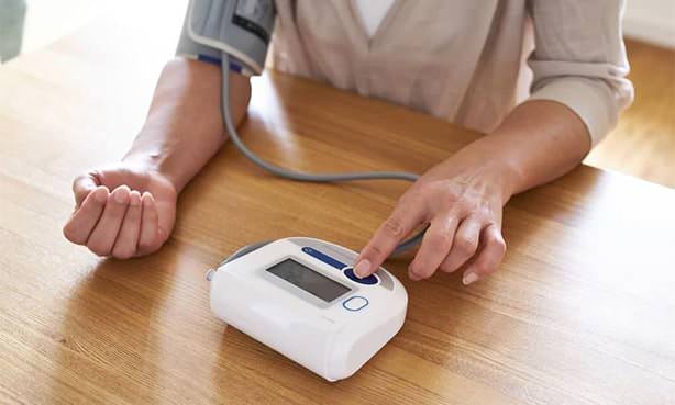 Тонометрия на левой руке