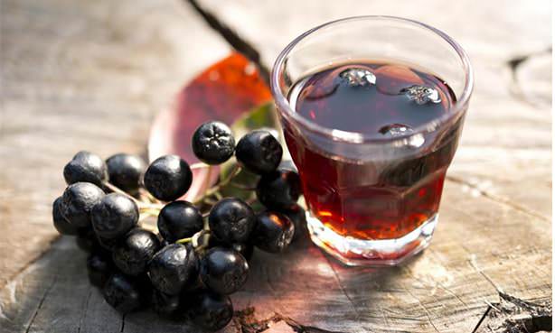 Настойка из черноплодной рябины