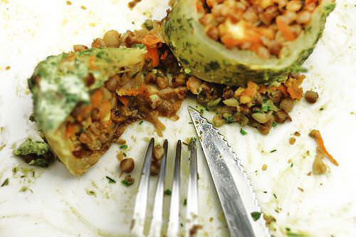 Кабачки, фаршированные грибами и гречкой