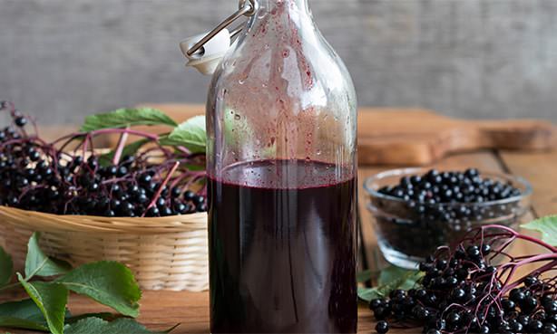 Сок черноплодной рябины